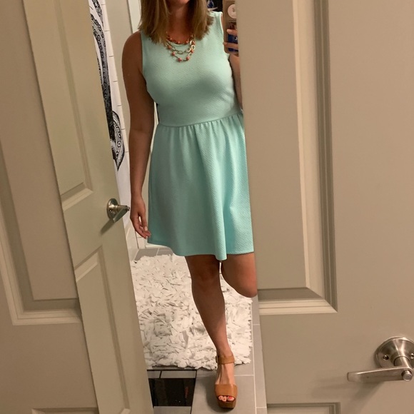 Dress - Picture 1 of 7